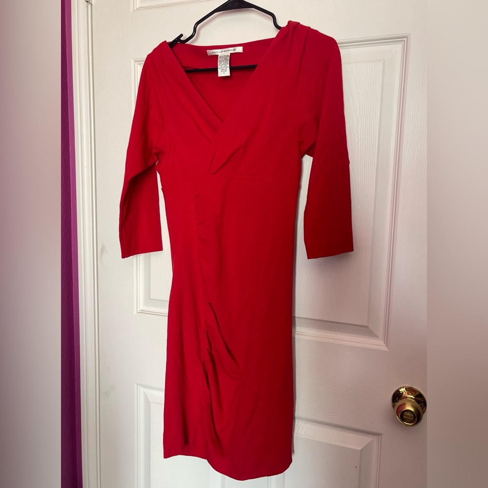 Diane von Furstenberg red 3/4 sleeve red dress